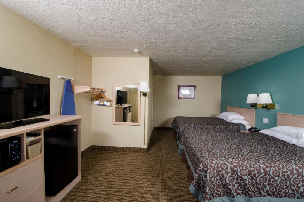 Days Inn by Wyndham Portland Central Image 12