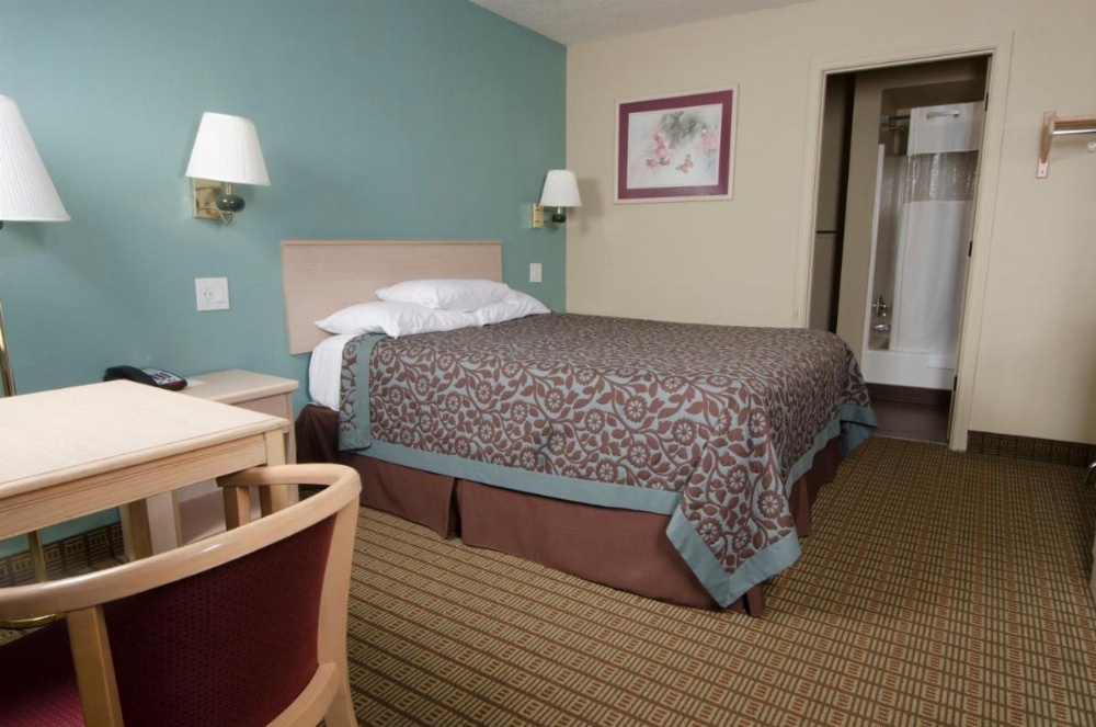 Days Inn by Wyndham Portland Central Image 14