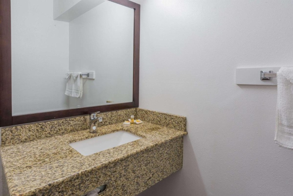 Days Inn by Wyndham Portland Central Image 27