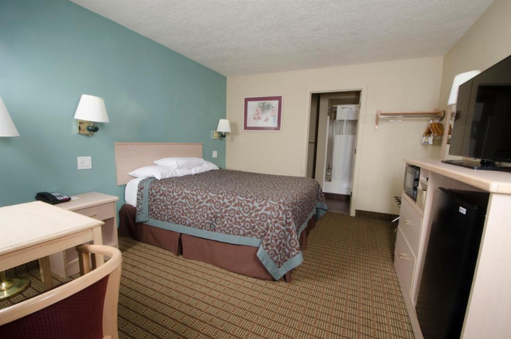 Days Inn by Wyndham Portland Central Image 6